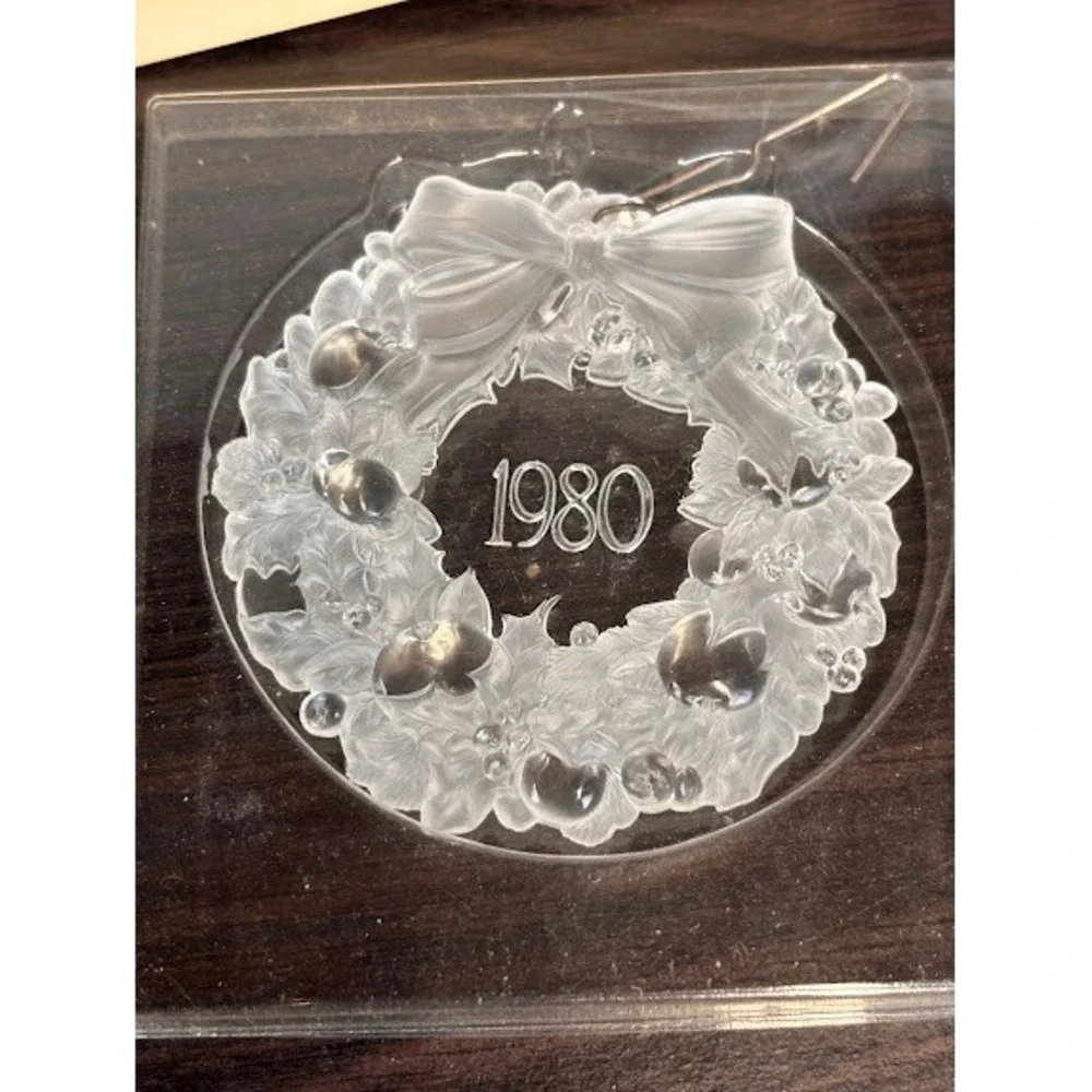 Vintage 1980 Hallmark Holiday Highlights Acrylic Wreath Christmas Ornament Boxed